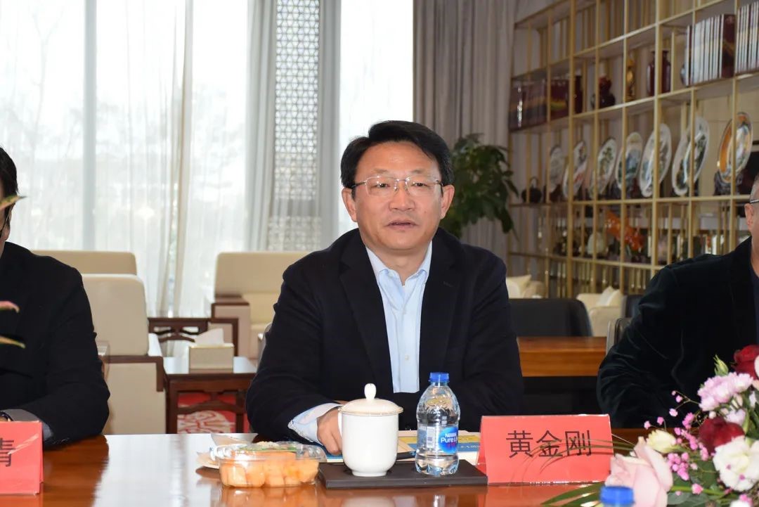上海仪电集团副总裁黄金刚率队调研考察观安信息(上海)总部